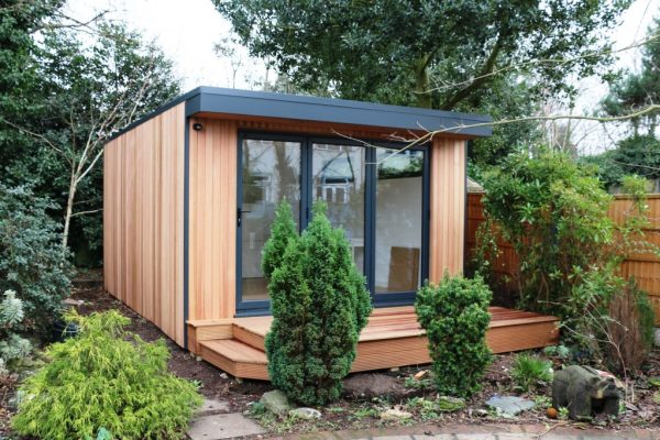 3-door-bi-fold-with-decking-1024x682